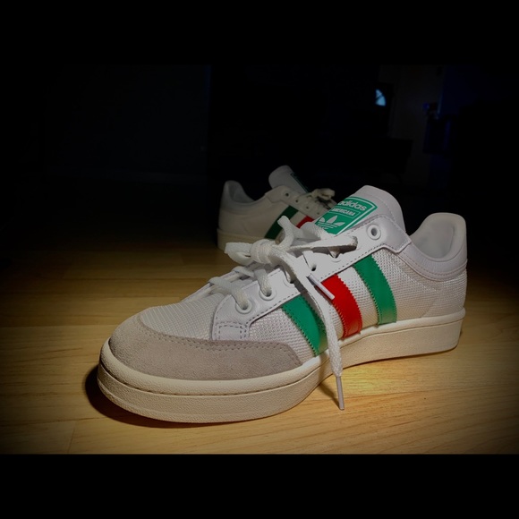 *NEW*Adidas Americana Low Size 9.6 - Picture 3 of 7